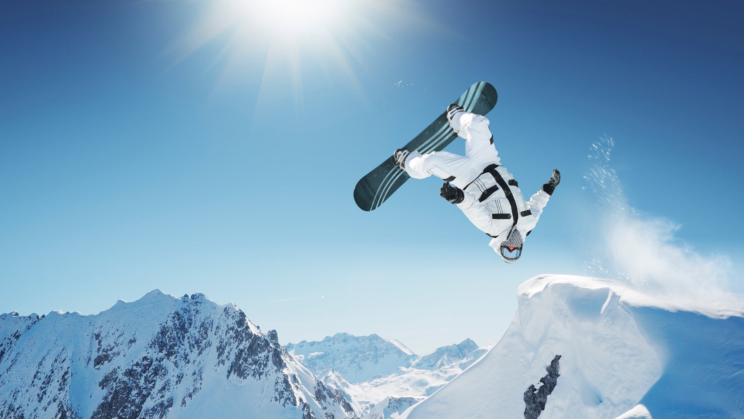 开云官方-海洋生态潜水大赛，深海奇观尽收眼底，潜水海底世界海洋生物视频